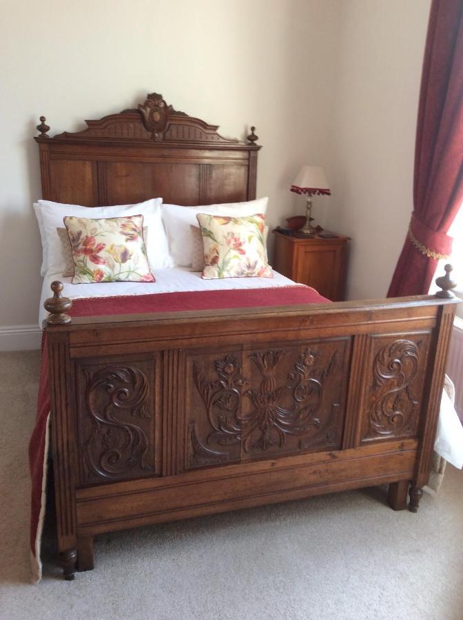 The Old Surgery Bed & Breakfast Клактън он Сий Екстериор снимка